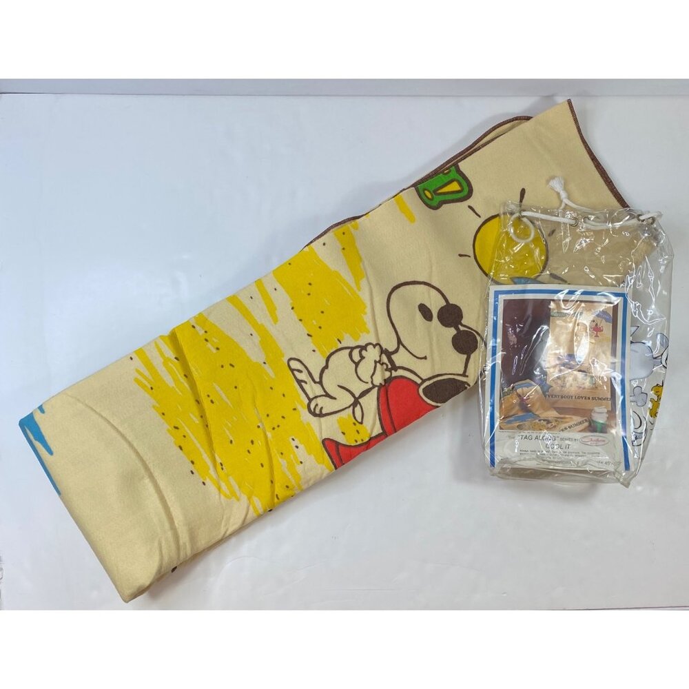 Chatham Peanuts Tag Along Everybody Loves Summer Beach Blanket 45"x72"